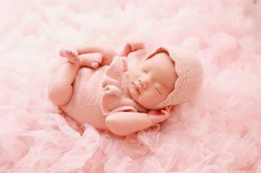 梁山宝宝下巴后缩